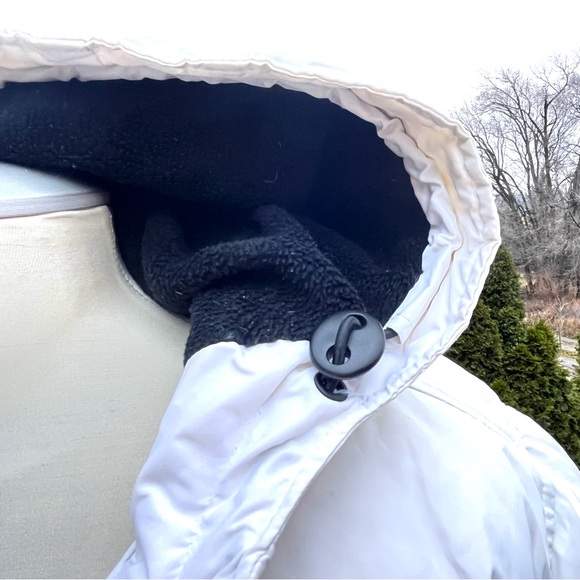 Vintage Y2K | Down Filled Warm White Puffer Coat | GAP | Woman’s Large - Picture 7 of 13